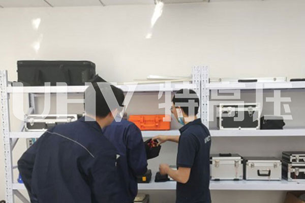 特高壓為天津一家做預(yù)防性試驗公司提供售后服務(wù)(圖1) 特高壓為天津一家做預(yù)防性試驗公司提供售后服務(wù)(圖1)